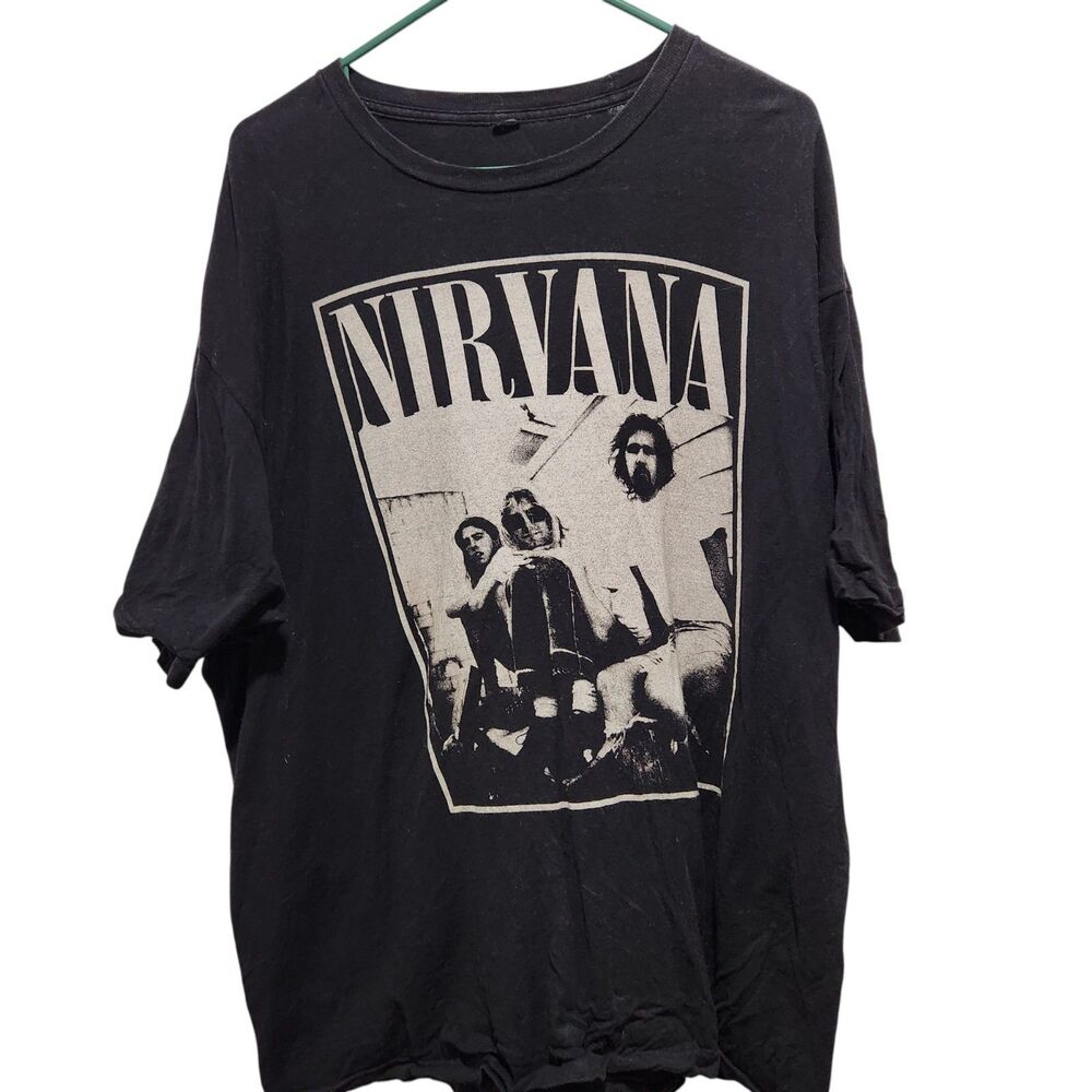Nirvana Band T Shirt Mens L Black Kurt Cobain Grunge Rock Graphic Y2K Tee